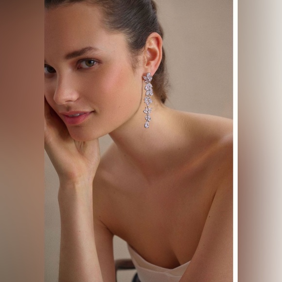 Shashi fallen leaf crystal earring - Picture 2 of 5